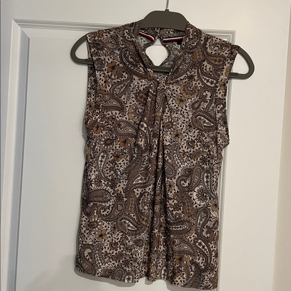 NWT Tommy Hilfiger Cream/Brown/Tan Sleeveless Blouse